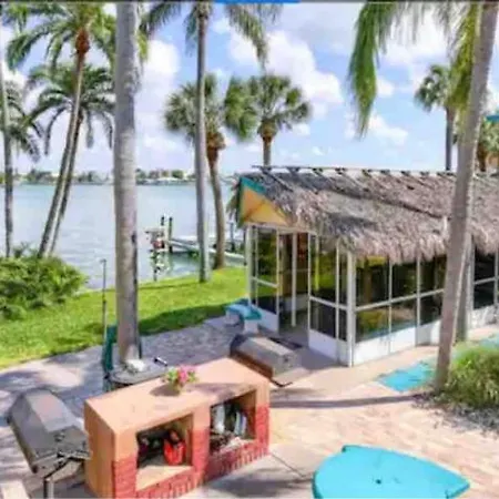 Malyn 122, Waterfront Condo, Few Blocks To Beach St. Pete Beach Exterior photo