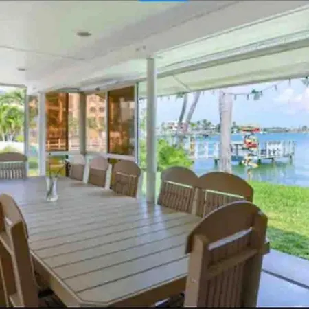 Malyn 122, Waterfront Condo, Few Blocks To Beach St. Pete Beach Exterior photo